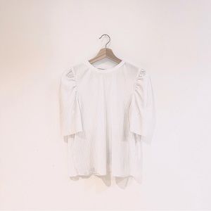 minimal short sleeve sweater with corduroy fabric in white color